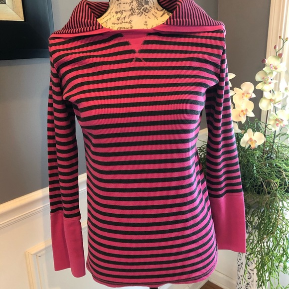 Marc hooded top - Picture 1 of 4